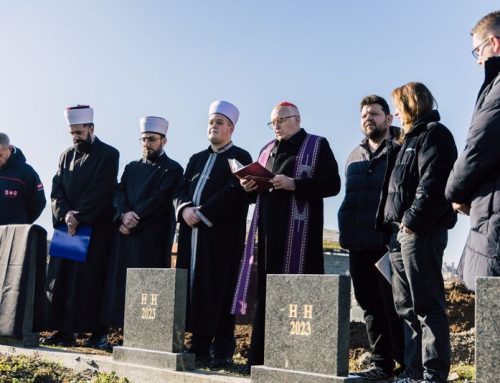 Pressemitteilung – Friedhof für Geflüchtete eingeweiht